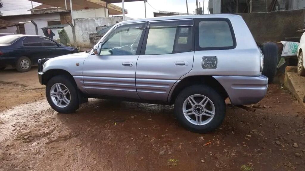saloon cars